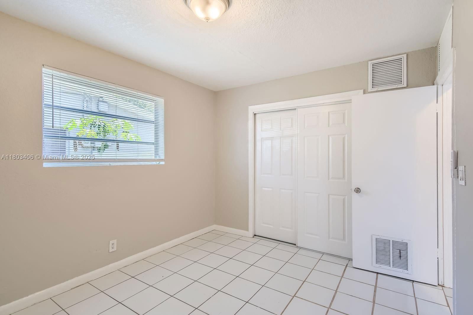Real estate property located at 3226 41st St, Broward, Oriole Estates Sec 8, Lauderdale Lakes, FL