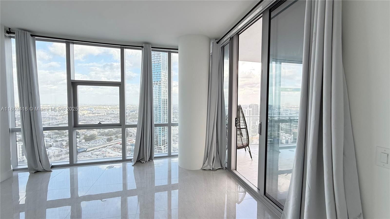 Real estate property located at 851 1st Ave #3700, Miami-dade, Paramount Miami Worldcent, Miami, FL