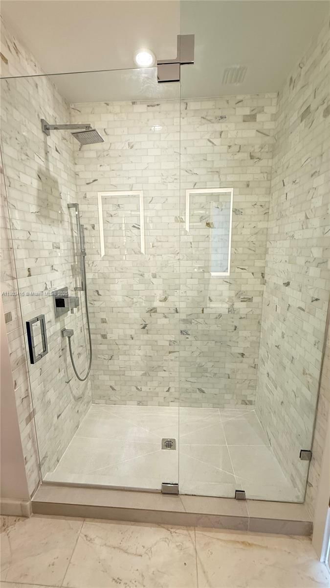 Real estate property located at 851 1st Ave #3700, Miami-dade, Paramount Miami Worldcent, Miami, FL