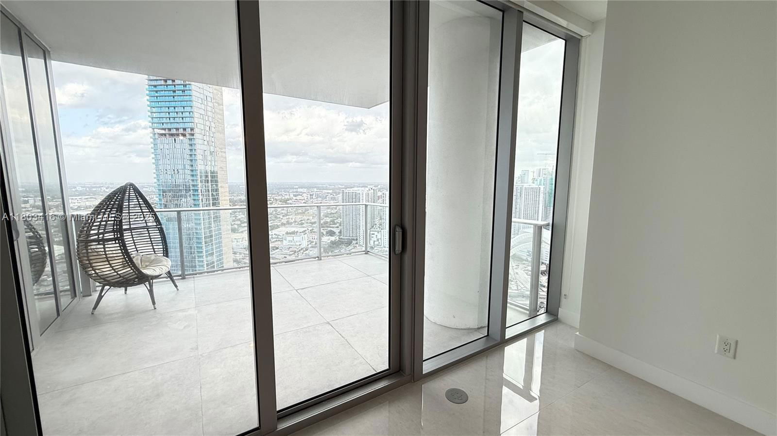 Real estate property located at 851 1st Ave #3700, Miami-dade, Paramount Miami Worldcent, Miami, FL