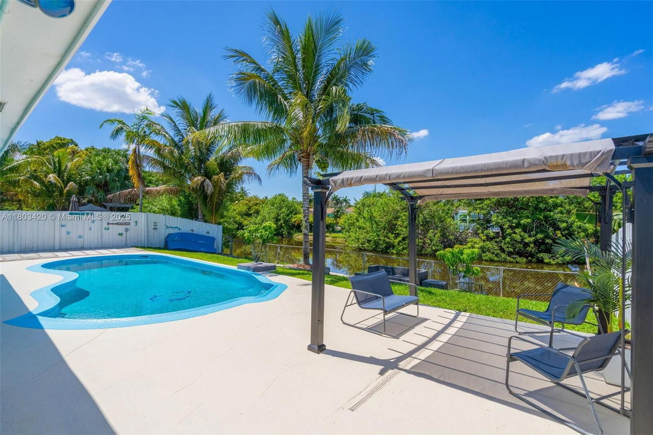 Real estate property located at 12351 29th Mnr, Broward, Sunrise Golf Village Sec, Sunrise, FL