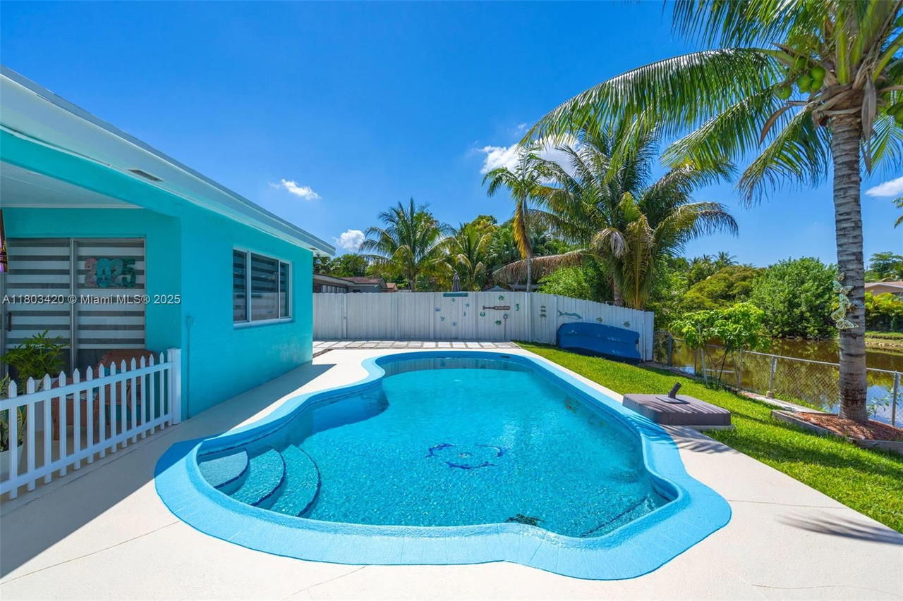 Real estate property located at 12351 29th Mnr, Broward, Sunrise Golf Village Sec, Sunrise, FL