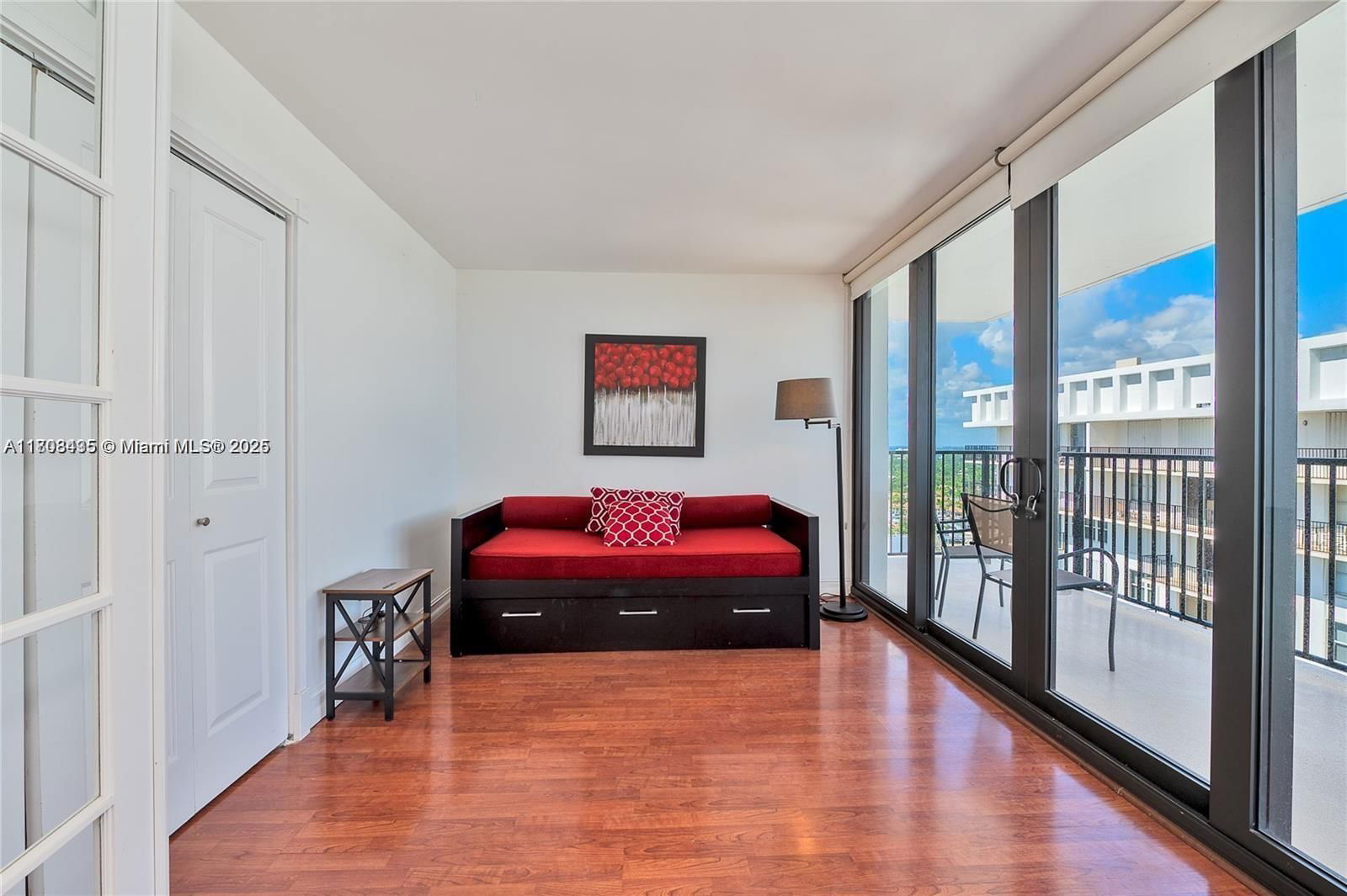 Real estate property located at 2201 Ocean Dr #2805, Broward, Quadomain Tower I And Iv, Hollywood, FL