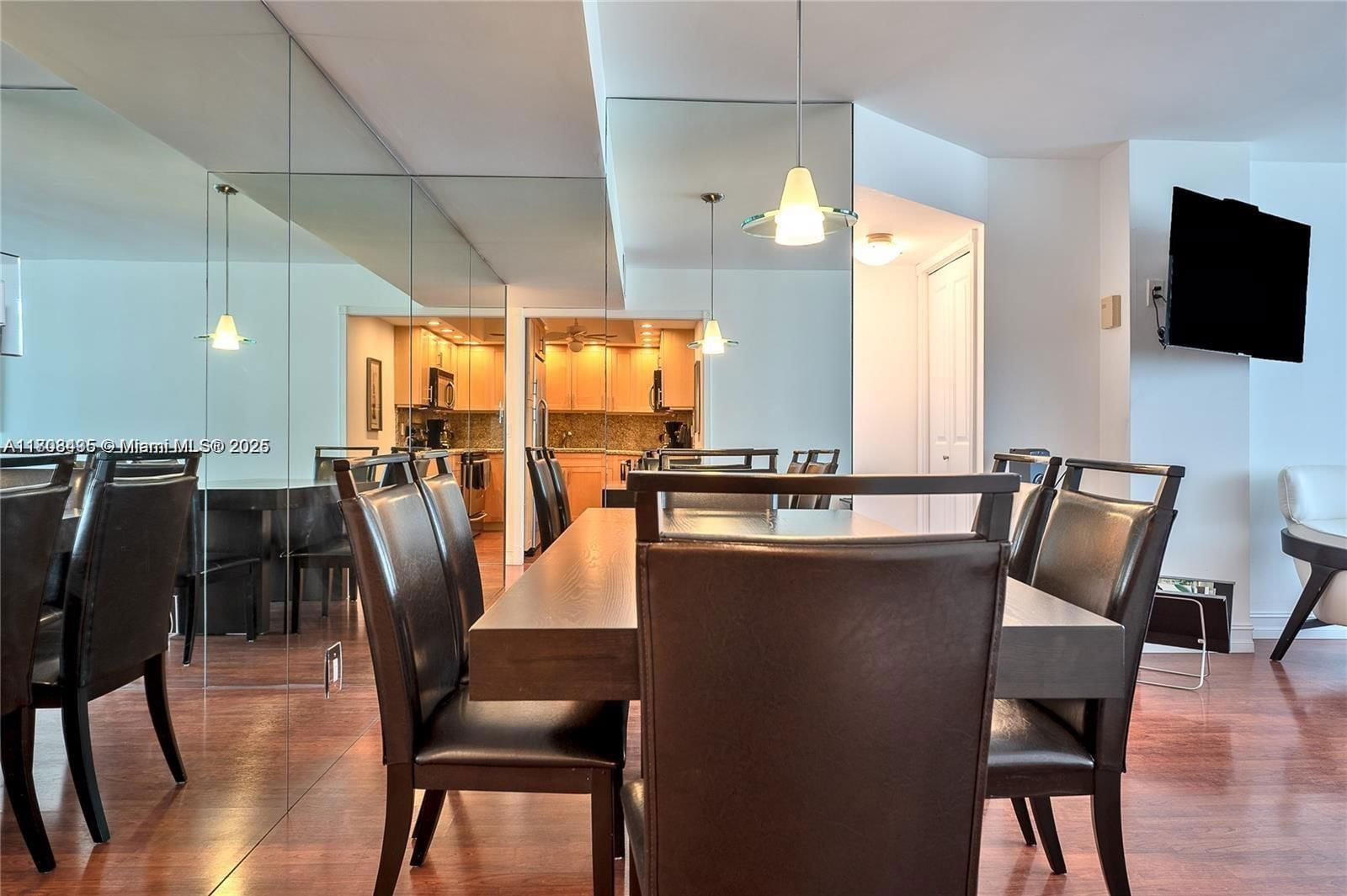 Real estate property located at 2201 Ocean Dr #2805, Broward, Quadomain Tower I And Iv, Hollywood, FL