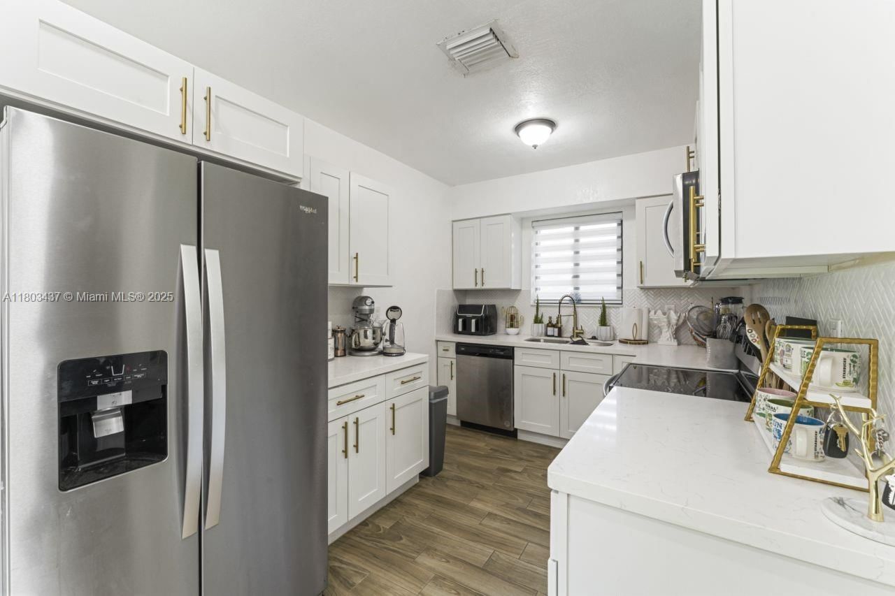 Real estate property located at 1330 155th St, Miami-dade, Fulford By The Sea Sec J, North Miami Beach, FL