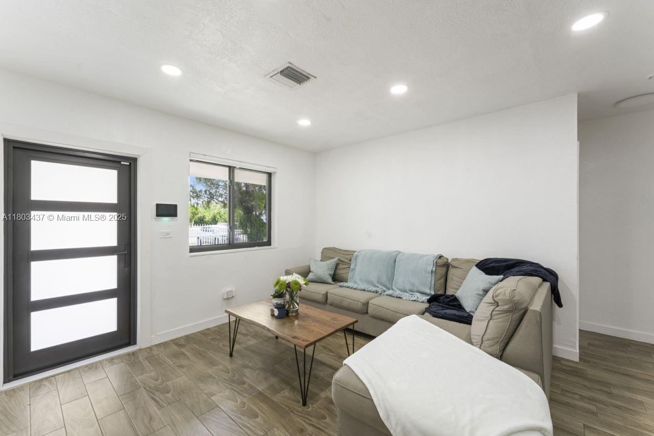Real estate property located at 1330 155th St, Miami-dade, Fulford By The Sea Sec J, North Miami Beach, FL
