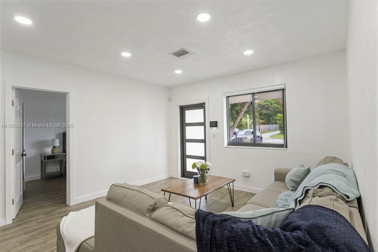 Real estate property located at 1330 155th St, Miami-dade, Fulford By The Sea Sec J, North Miami Beach, FL