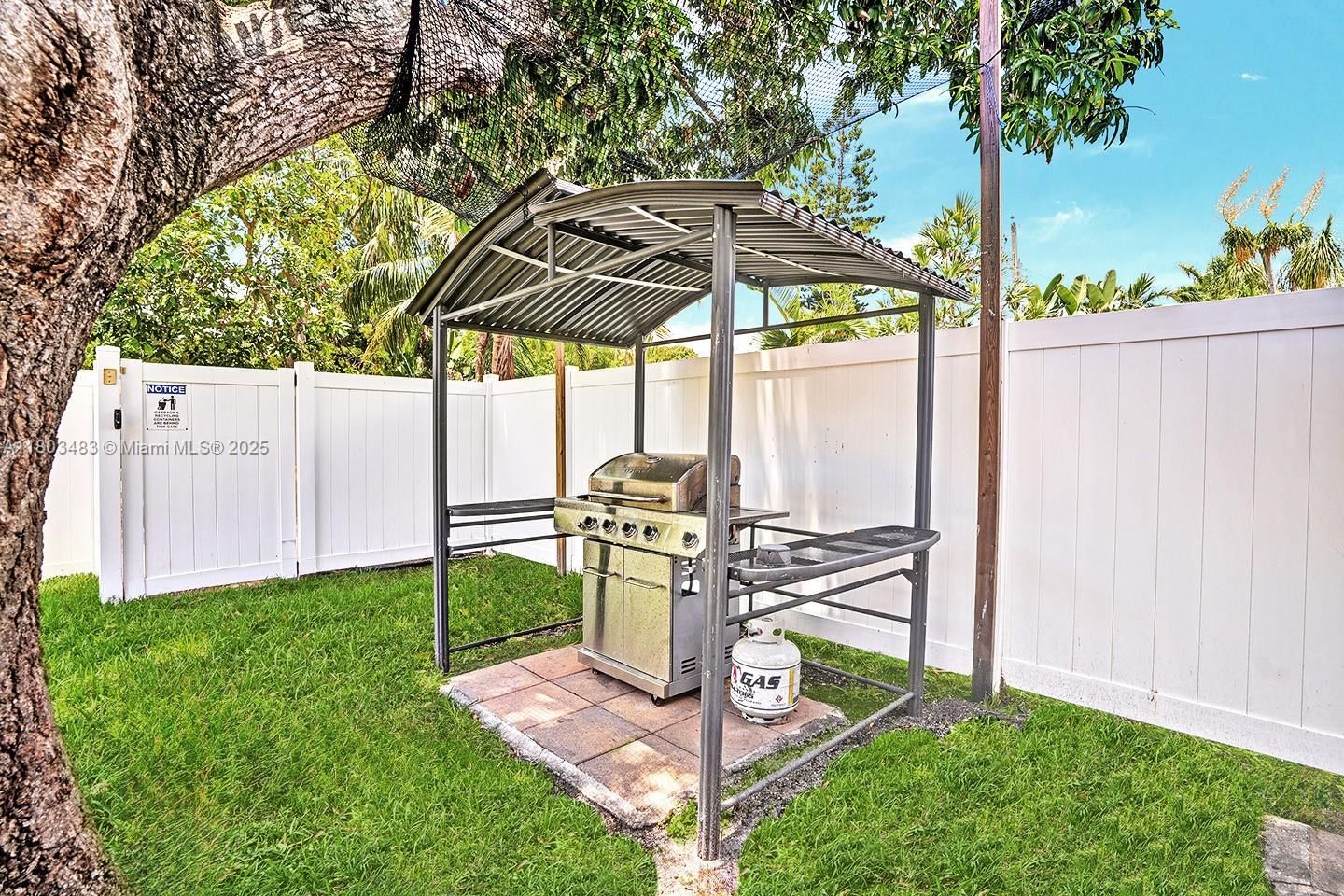 Real estate property located at 1318 Washington St, Broward, Sunny Acres, Hollywood, FL