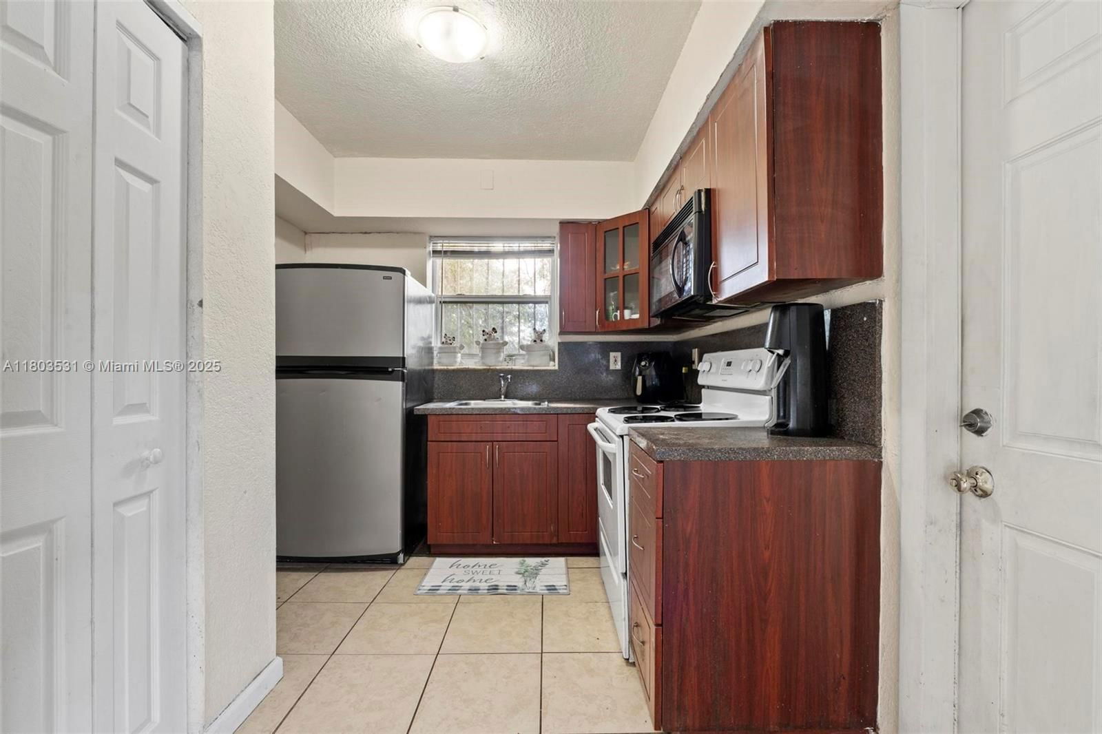 Real estate property located at 941 76th St, Miami-dade, Stephen Manor, Miami, FL