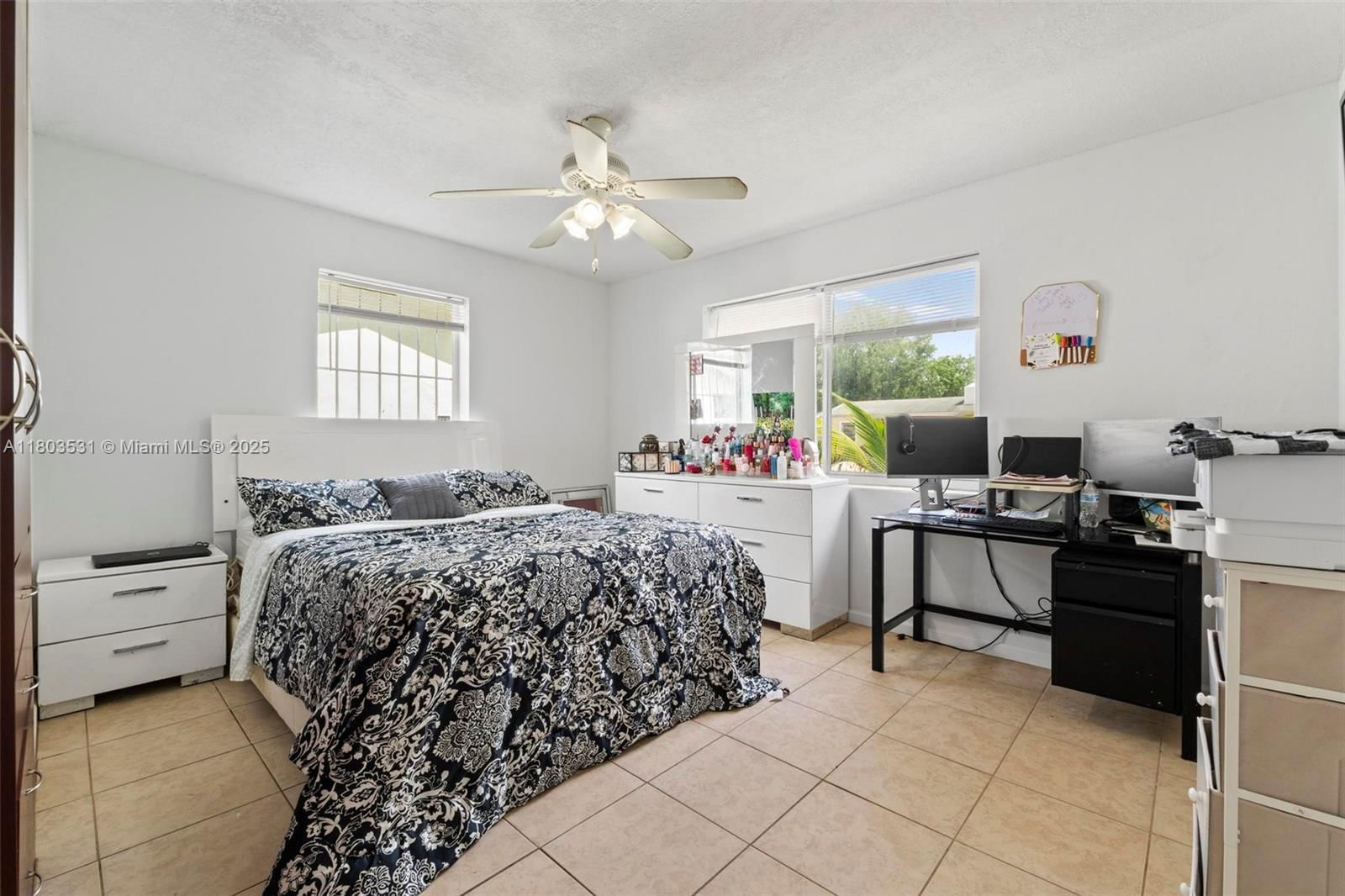 Real estate property located at 941 76th St, Miami-dade, Stephen Manor, Miami, FL