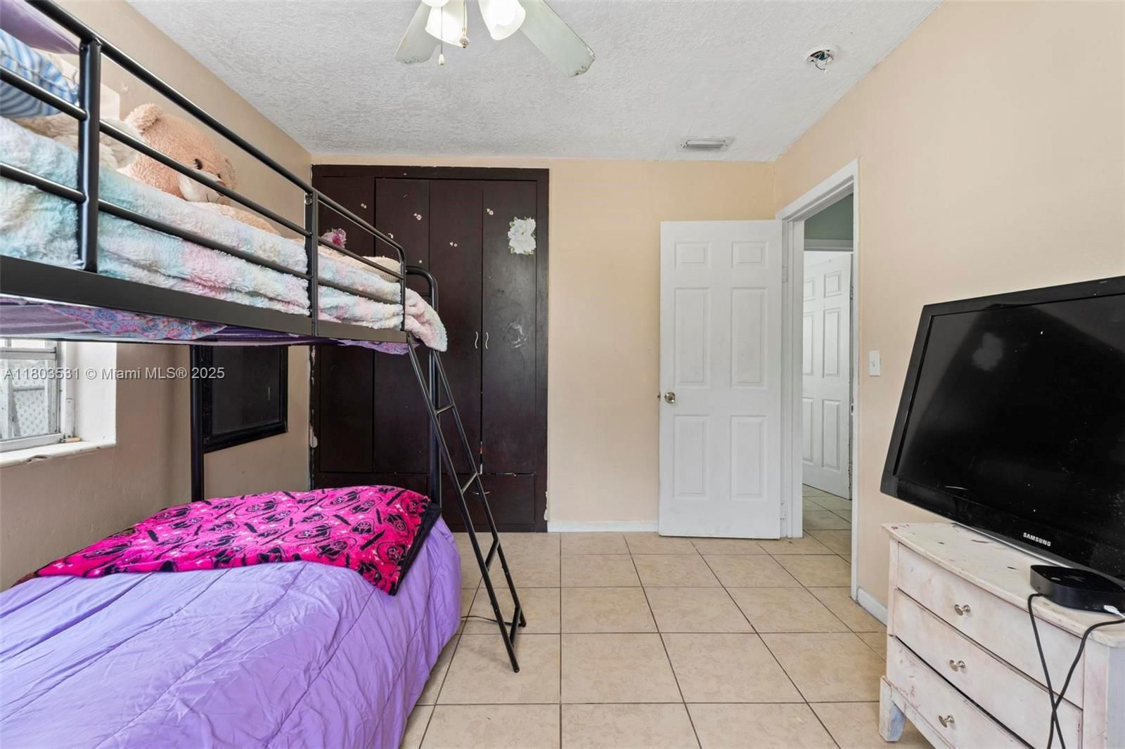 Real estate property located at 941 76th St, Miami-dade, Stephen Manor, Miami, FL