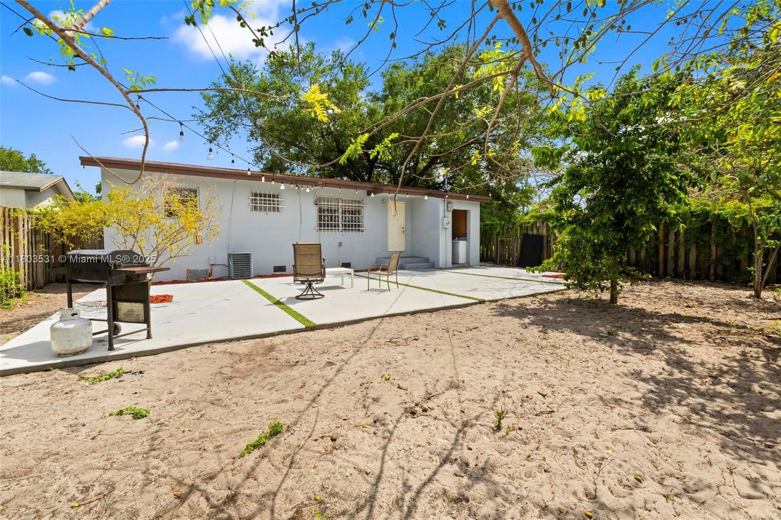 Real estate property located at 941 76th St, Miami-dade, Stephen Manor, Miami, FL