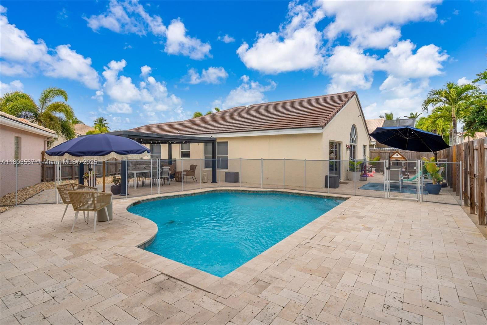 Real estate property located at 1903 180th Ter, Broward, Silver Lakes Phase Iii, Miramar, FL