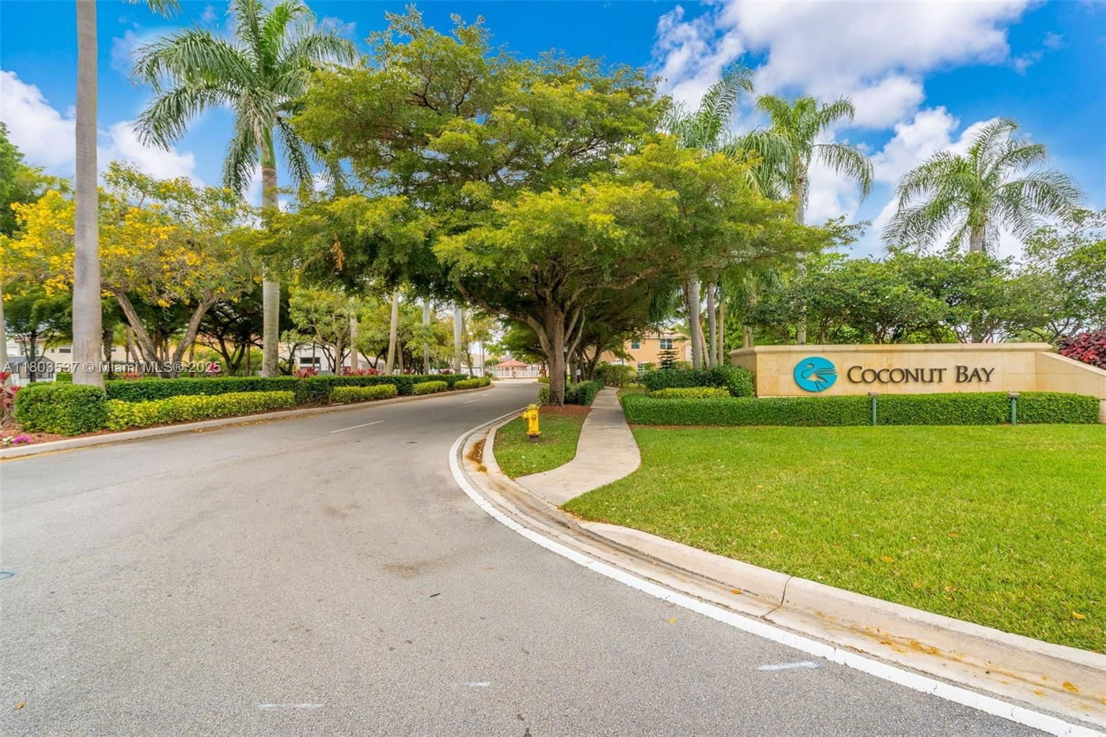 Real estate property located at 1903 180th Ter, Broward, Silver Lakes Phase Iii, Miramar, FL