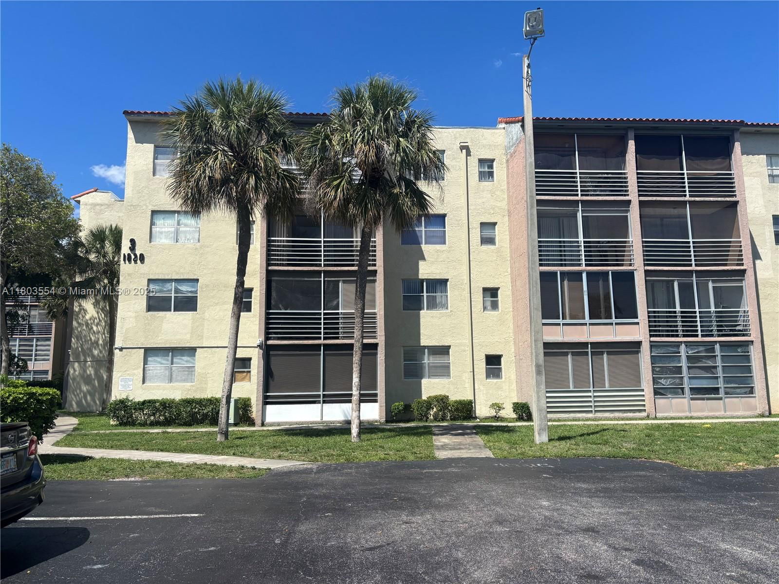 Real estate property located at 1820 81st Ave #3310, Broward, Courtyards Of Broward Con, North Lauderdale, FL