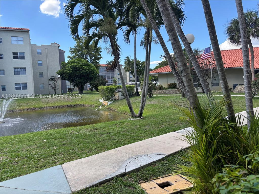 Real estate property located at 1820 81st Ave #3310, Broward, Courtyards Of Broward Con, North Lauderdale, FL
