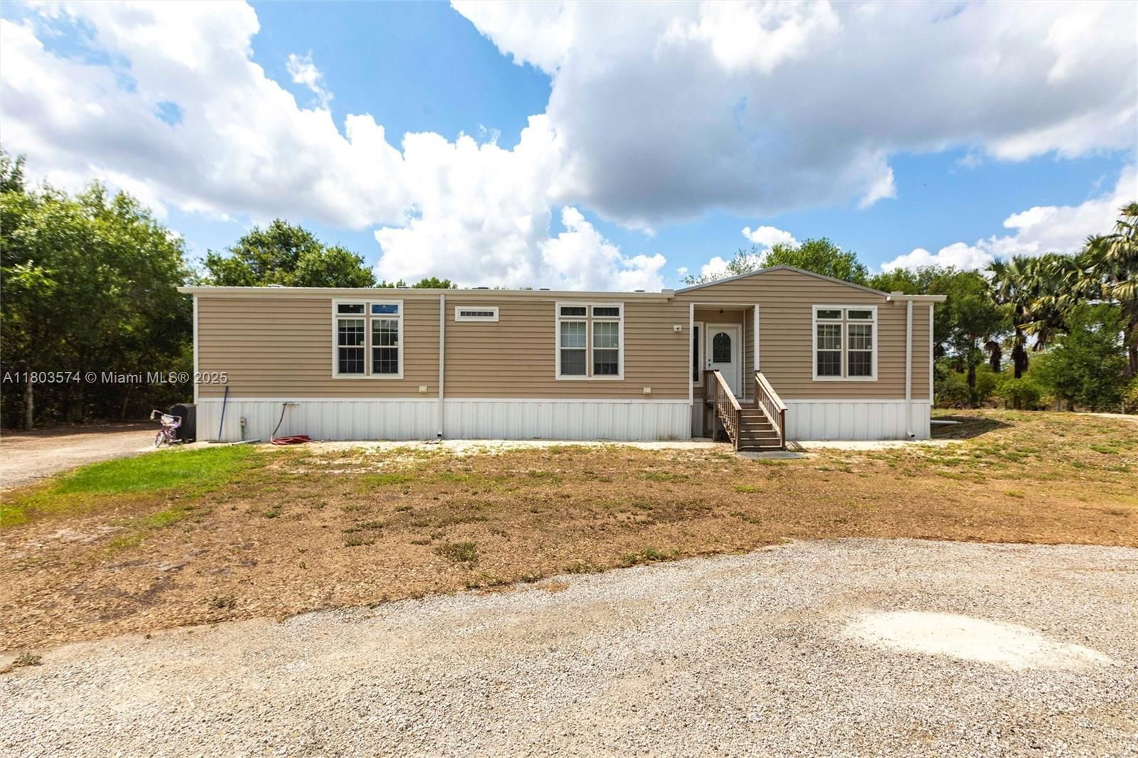 Real estate property located at 216 Kilpatrick Rd, Hendry, Flaghole Area, Clewiston, FL