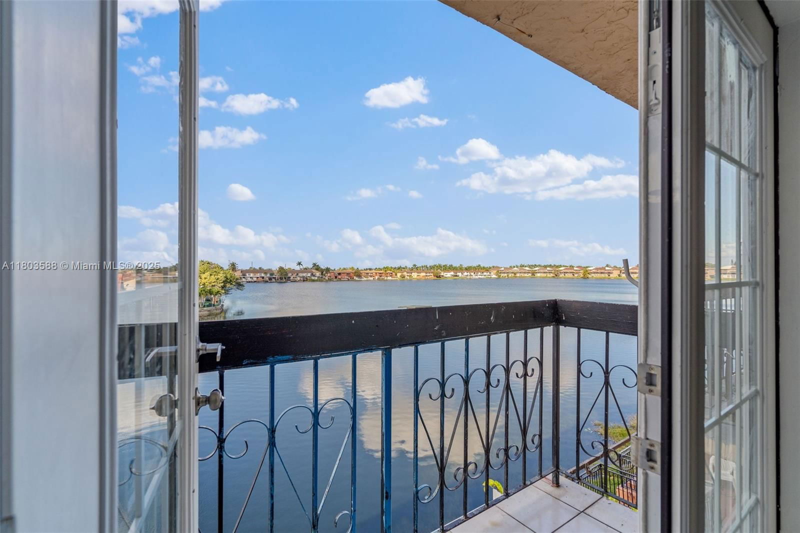 Real estate property located at 5530 26th Ct #209, Miami-dade, Vista Alegre Townhomes Co, Hialeah, FL