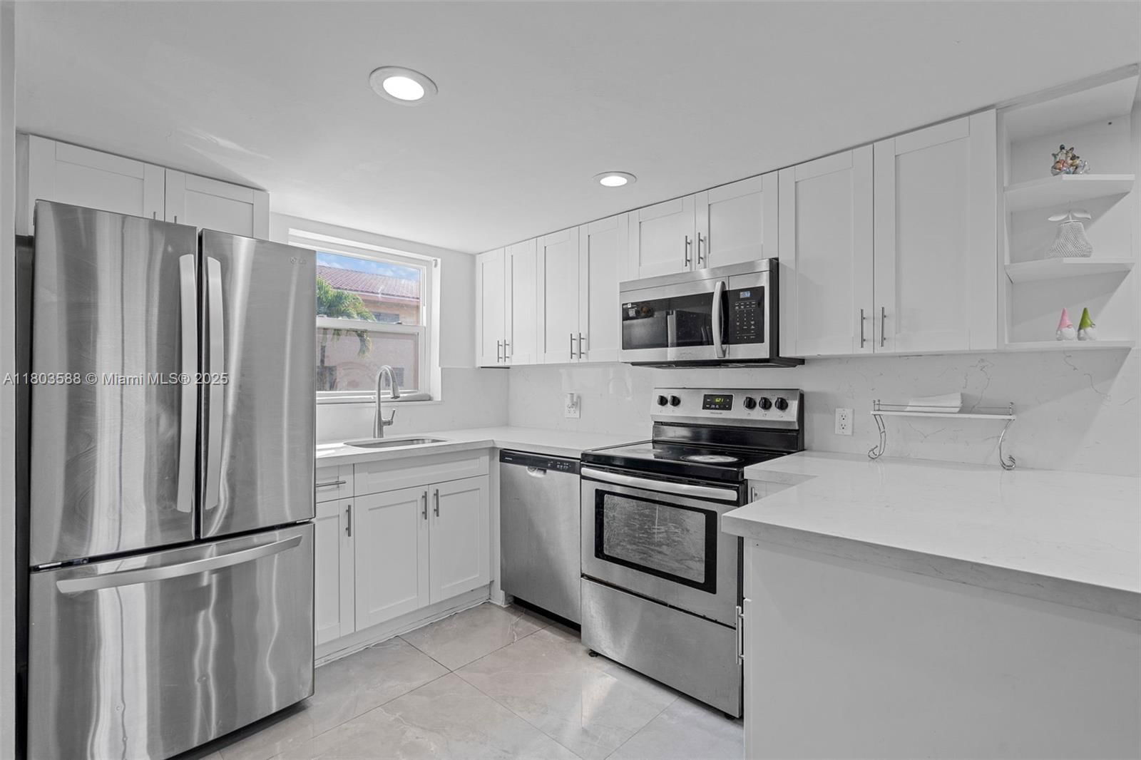 Real estate property located at 5530 26th Ct #209, Miami-dade, Vista Alegre Townhomes Co, Hialeah, FL