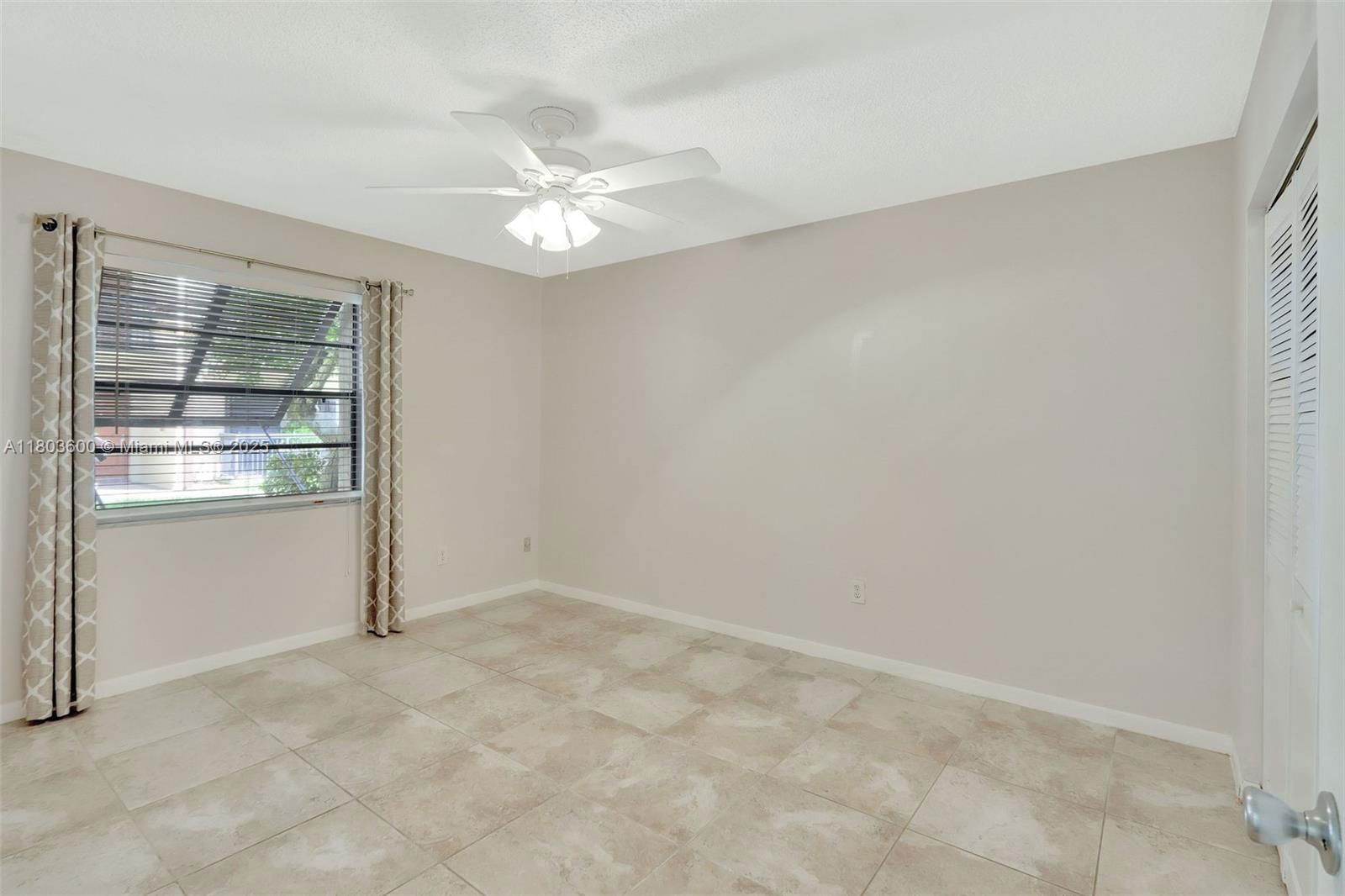Real estate property located at 7915 86th St #705, Miami-dade, Kings Creek West Condo Bl, Miami, FL