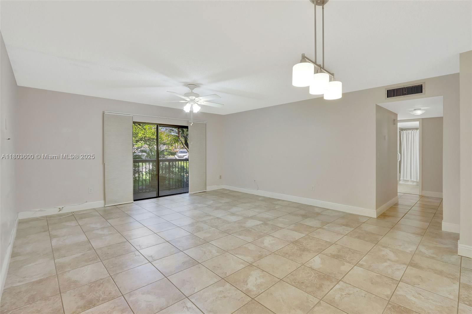 Real estate property located at 7915 86th St #705, Miami-dade, Kings Creek West Condo Bl, Miami, FL