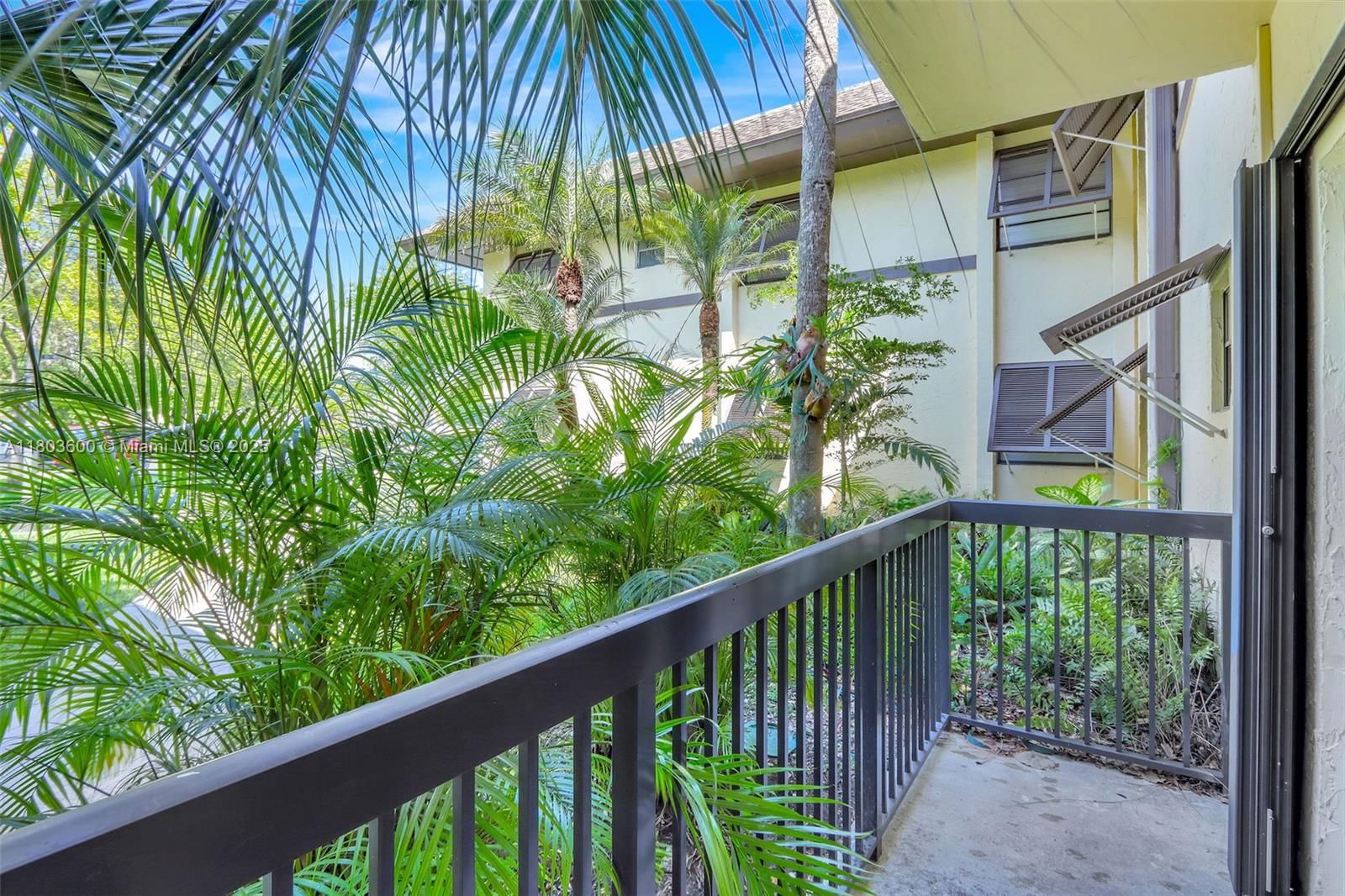 Real estate property located at 7915 86th St #705, Miami-dade, Kings Creek West Condo Bl, Miami, FL