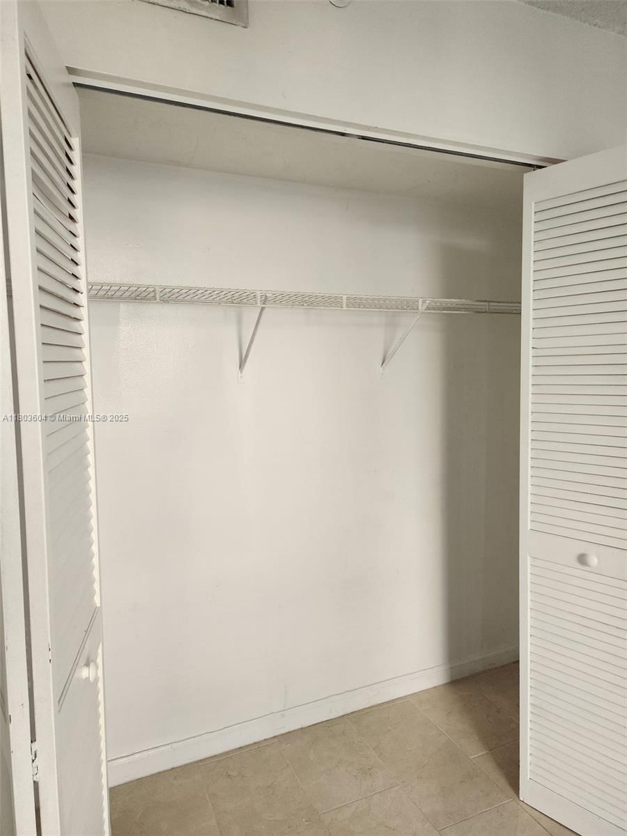 Real estate property located at 1450 3rd Ave #208, Broward, Sheridan East Condo Bldg, Dania Beach, FL