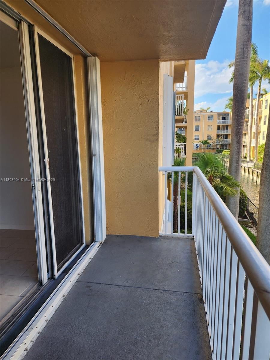 Real estate property located at 1450 3rd Ave #208, Broward, Sheridan East Condo Bldg, Dania Beach, FL