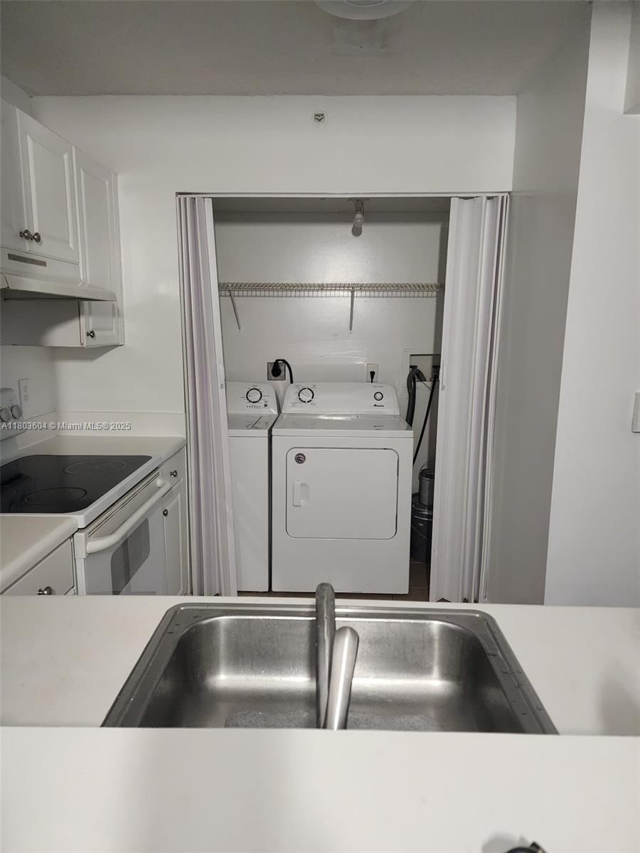 Real estate property located at 1450 3rd Ave #208, Broward, Sheridan East Condo Bldg, Dania Beach, FL