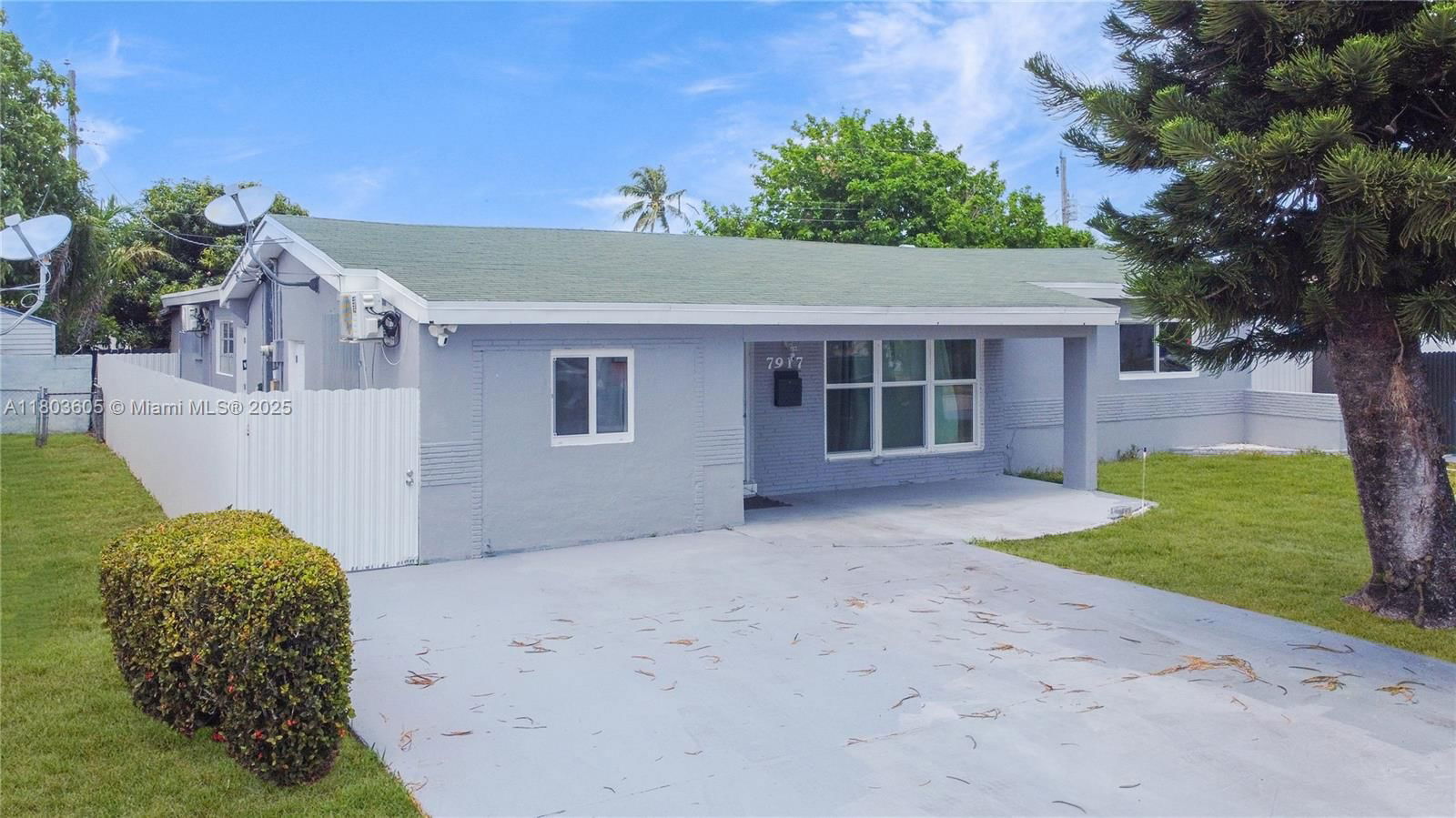 Real estate property located at 7917 Kismet St, Broward, Miramar Sec 11, Miramar, FL