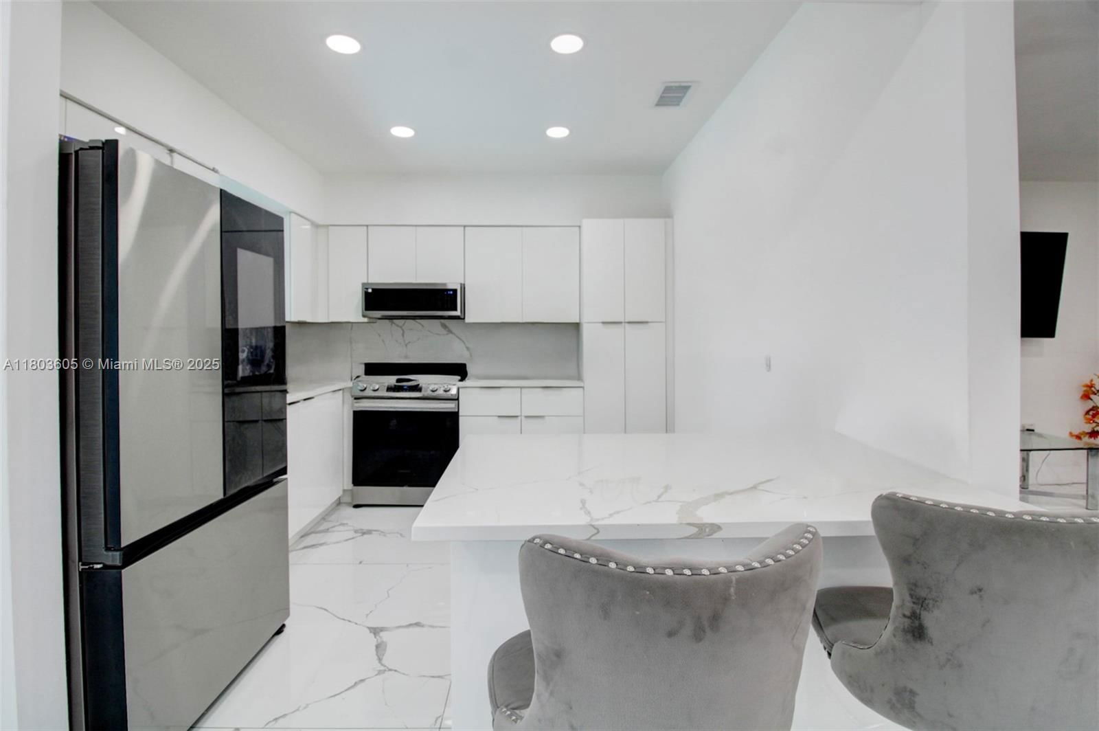 Real estate property located at 7917 Kismet St, Broward, Miramar Sec 11, Miramar, FL