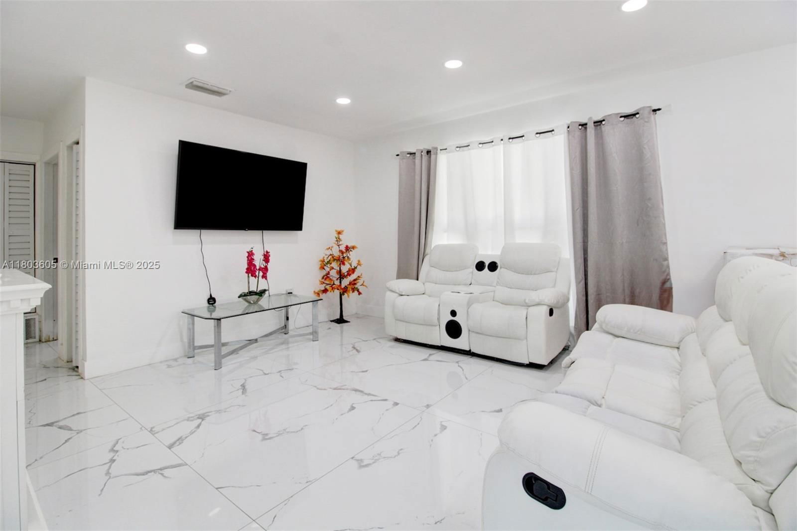 Real estate property located at 7917 Kismet St, Broward, Miramar Sec 11, Miramar, FL