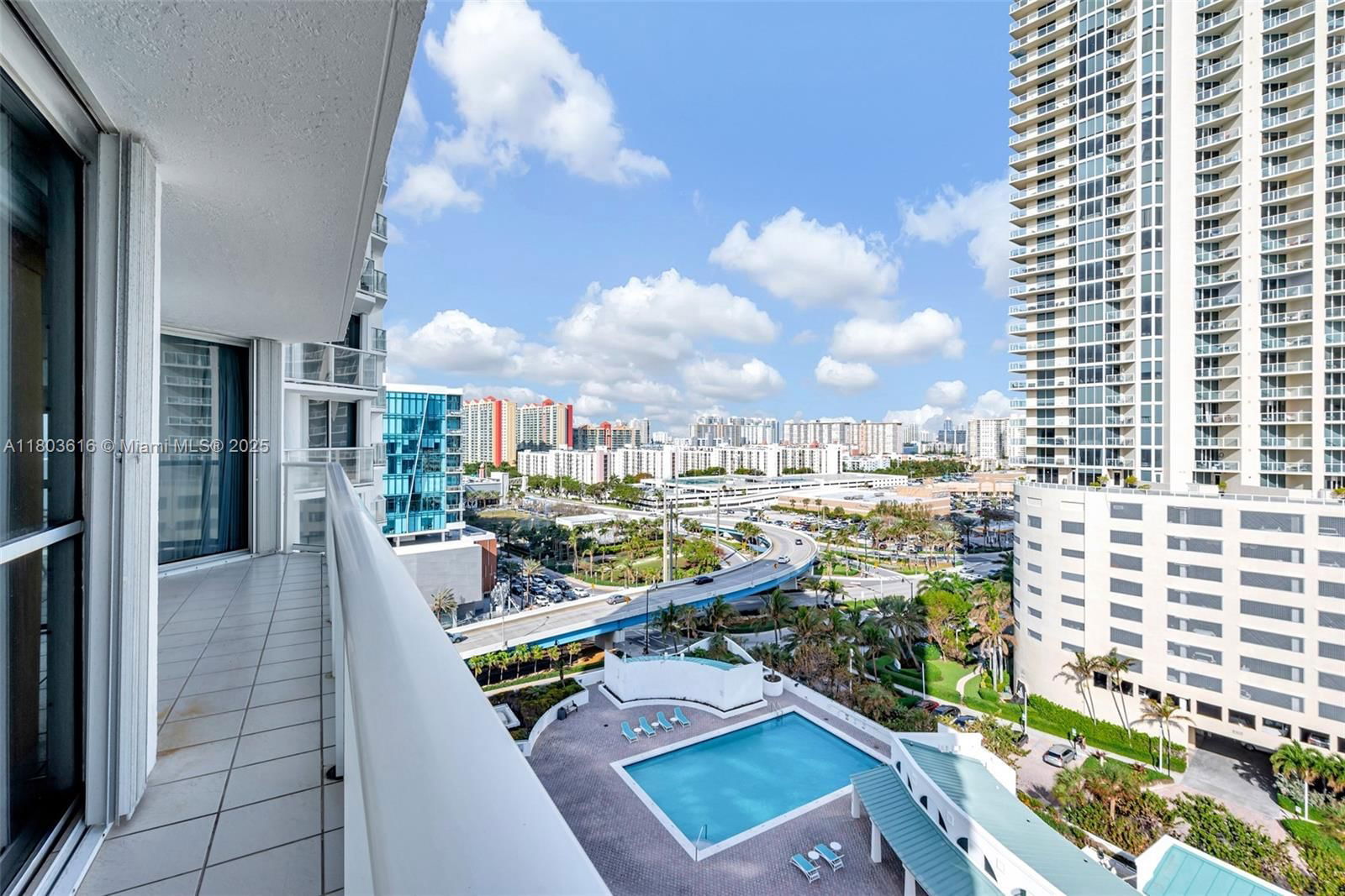 Real estate property located at 16485 Collins Ave #1236- Corner unit -OCEAN, Miami-dade, Oceania Iii Condo, Sunny Isles Beach, FL