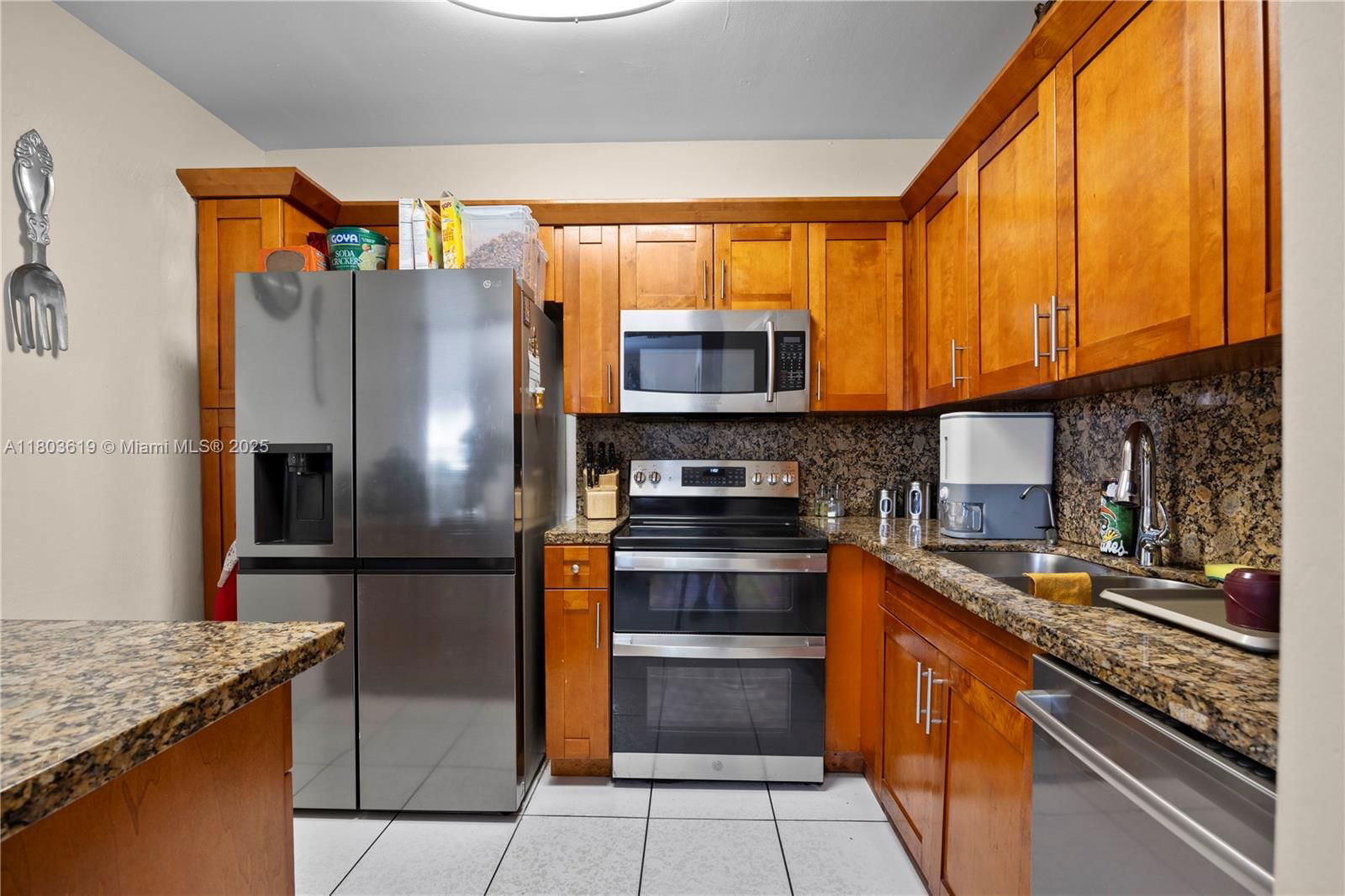 Real estate property located at 9210 41st St, Miami-dade, Ascot Park, Miami, FL