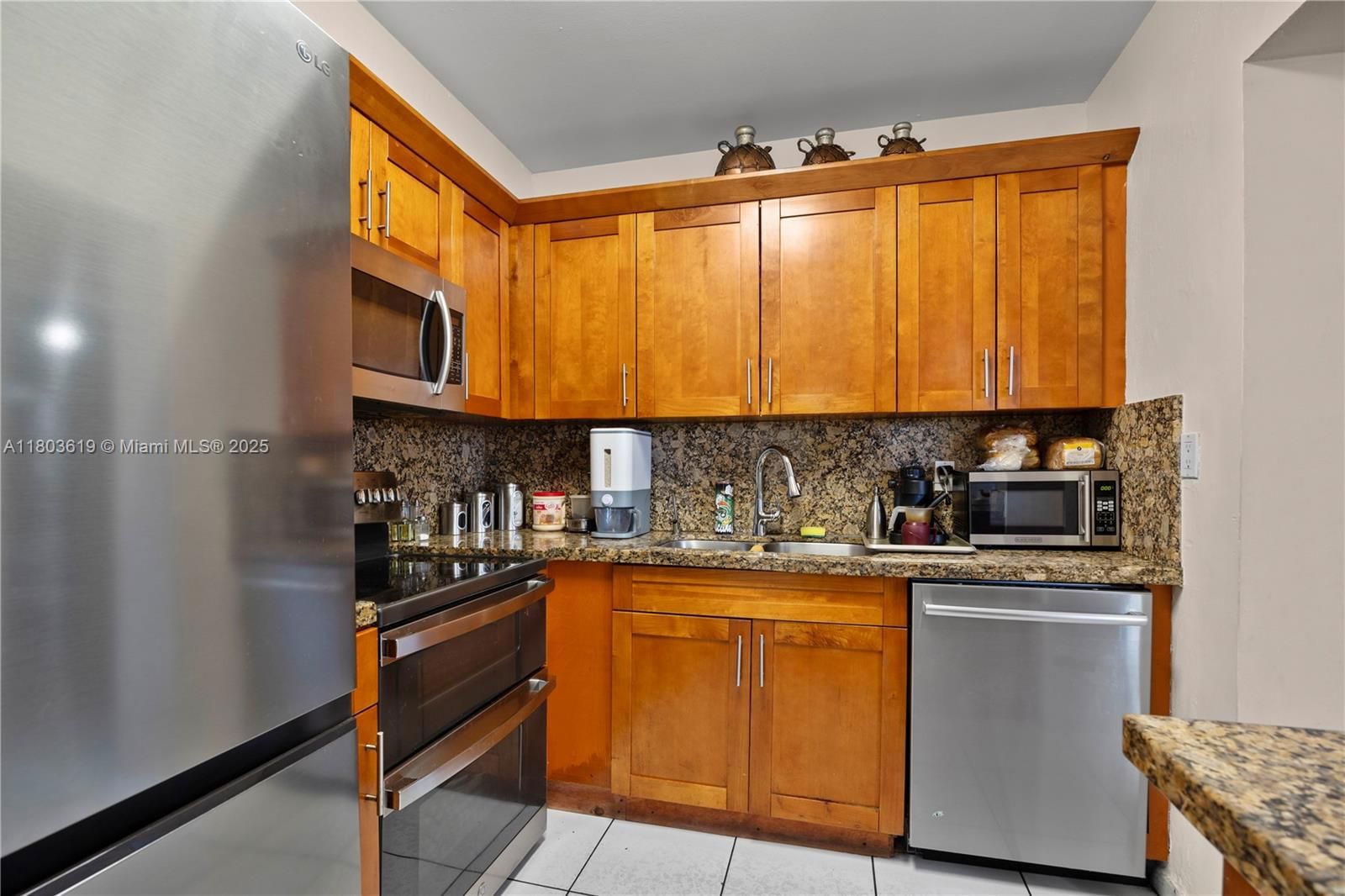 Real estate property located at 9210 41st St, Miami-dade, Ascot Park, Miami, FL
