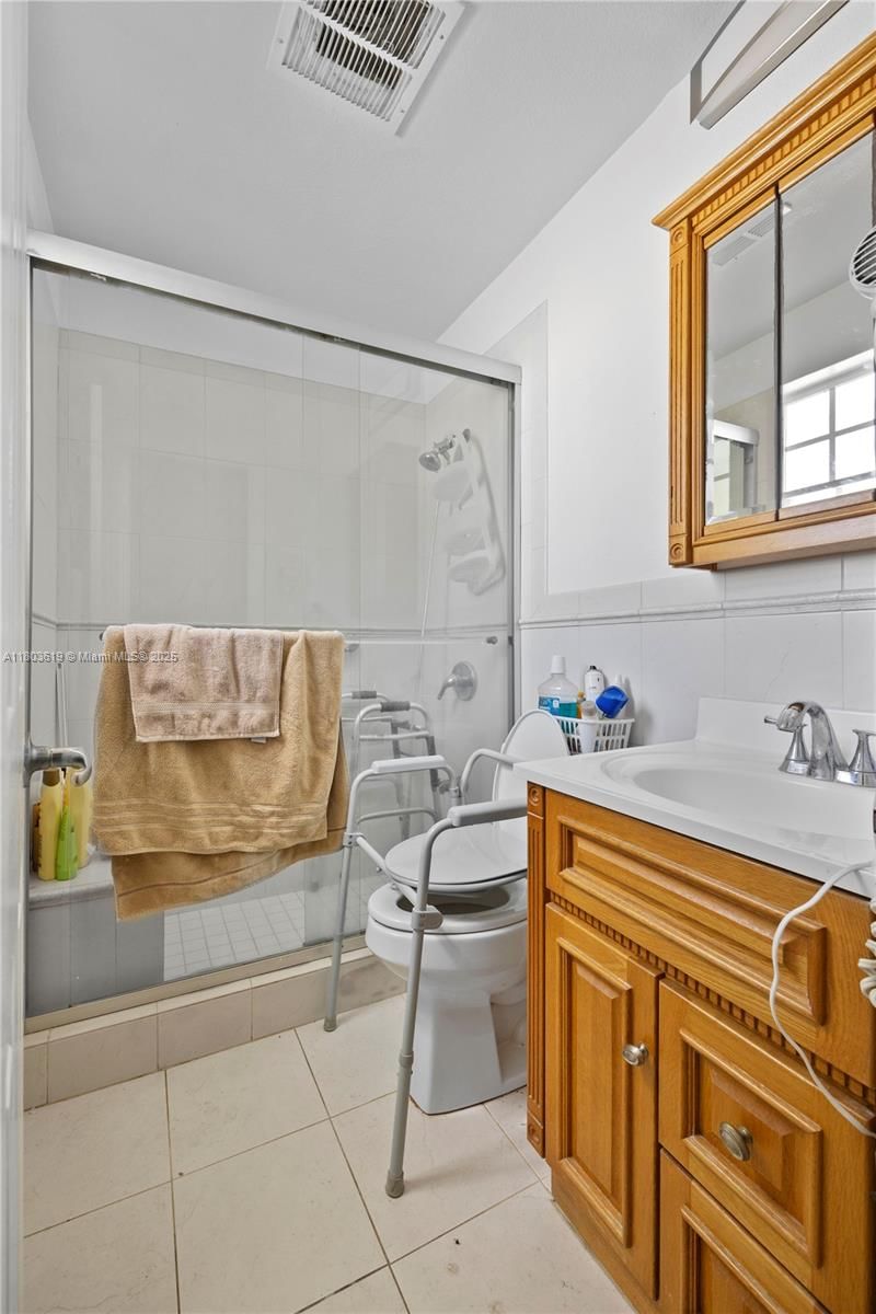 Real estate property located at 9210 41st St, Miami-dade, Ascot Park, Miami, FL