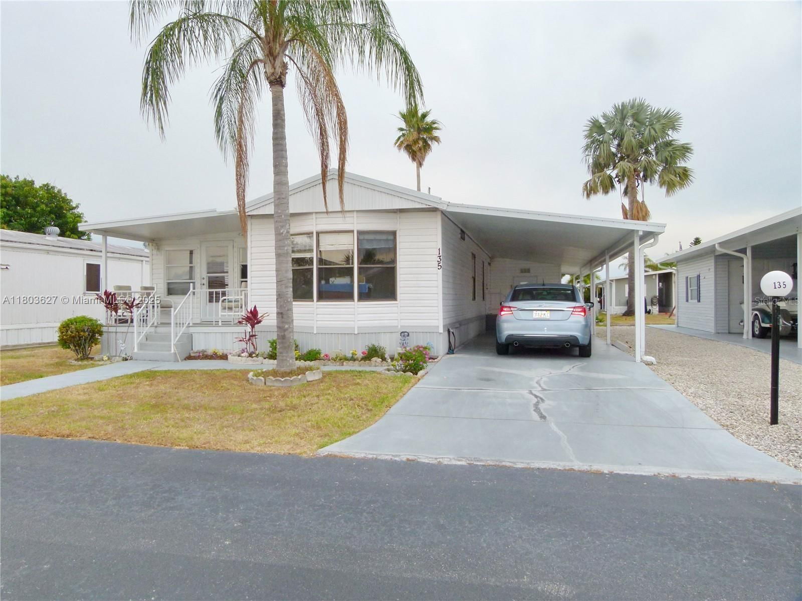 Real estate property located at 1601 US Highway 441 #135, Okeechobee, Oasis Village, Okeechobee, FL
