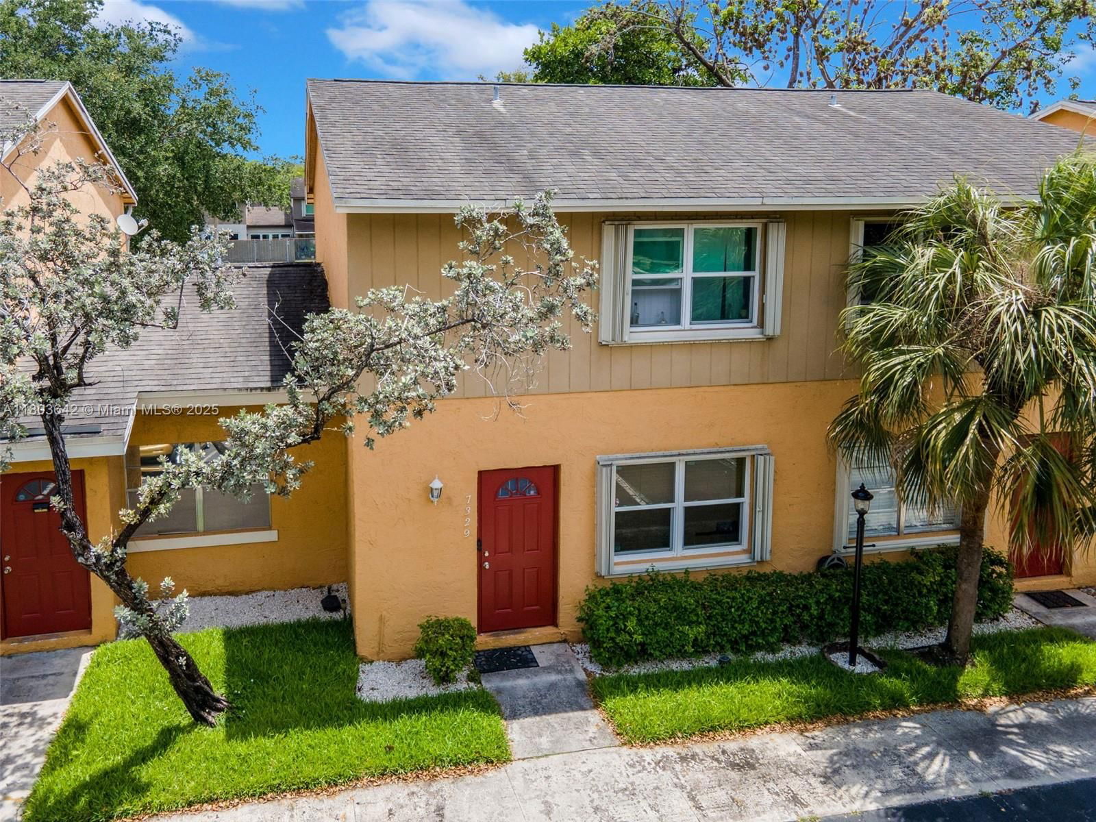 Real estate property located at 7329 Sunrise Blvd #7329, Broward, Apple Creek, Plantation, FL