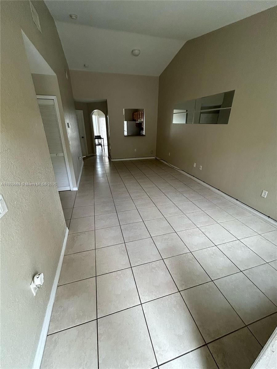 Real estate property located at 61 13th Ave #11, Miami-dade, Edgewater Condo, Homestead, FL