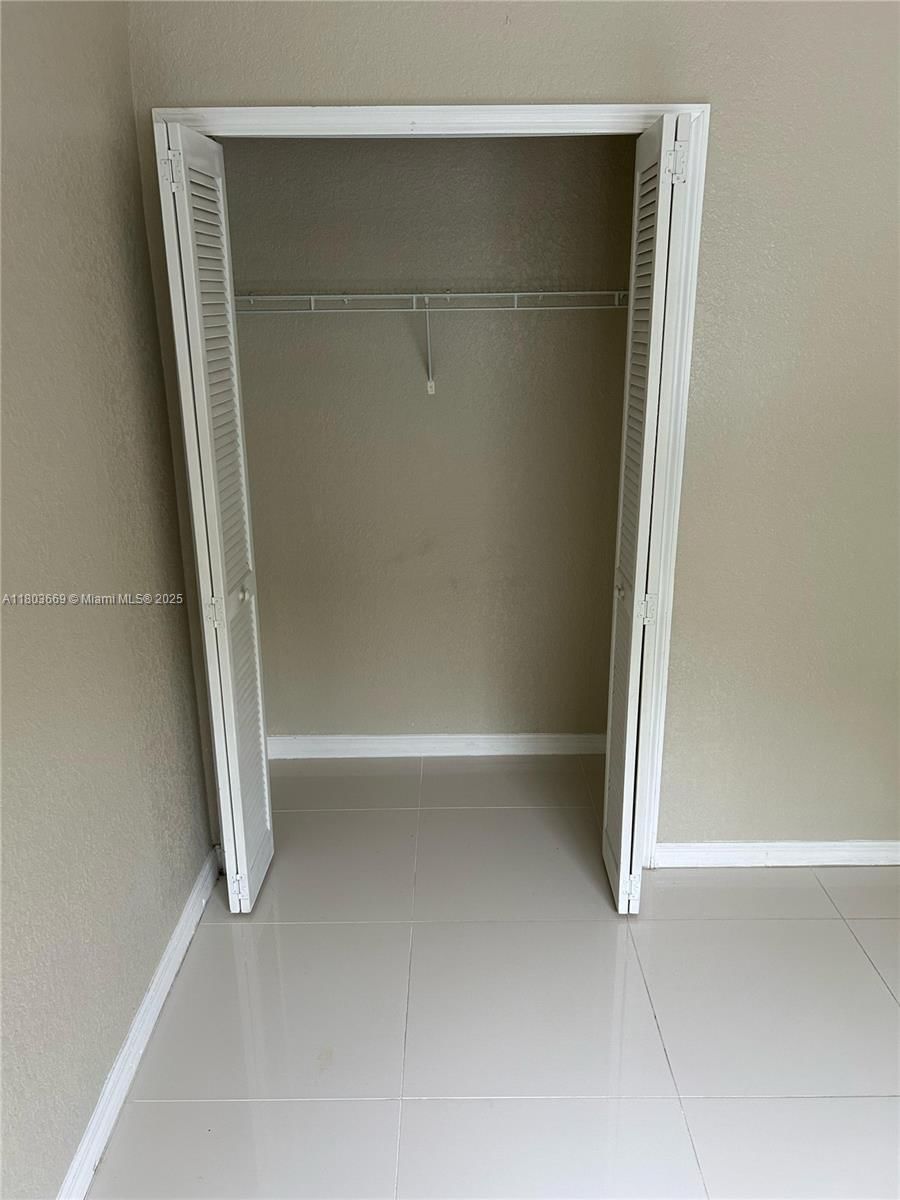 Real estate property located at 61 13th Ave #11, Miami-dade, Edgewater Condo, Homestead, FL