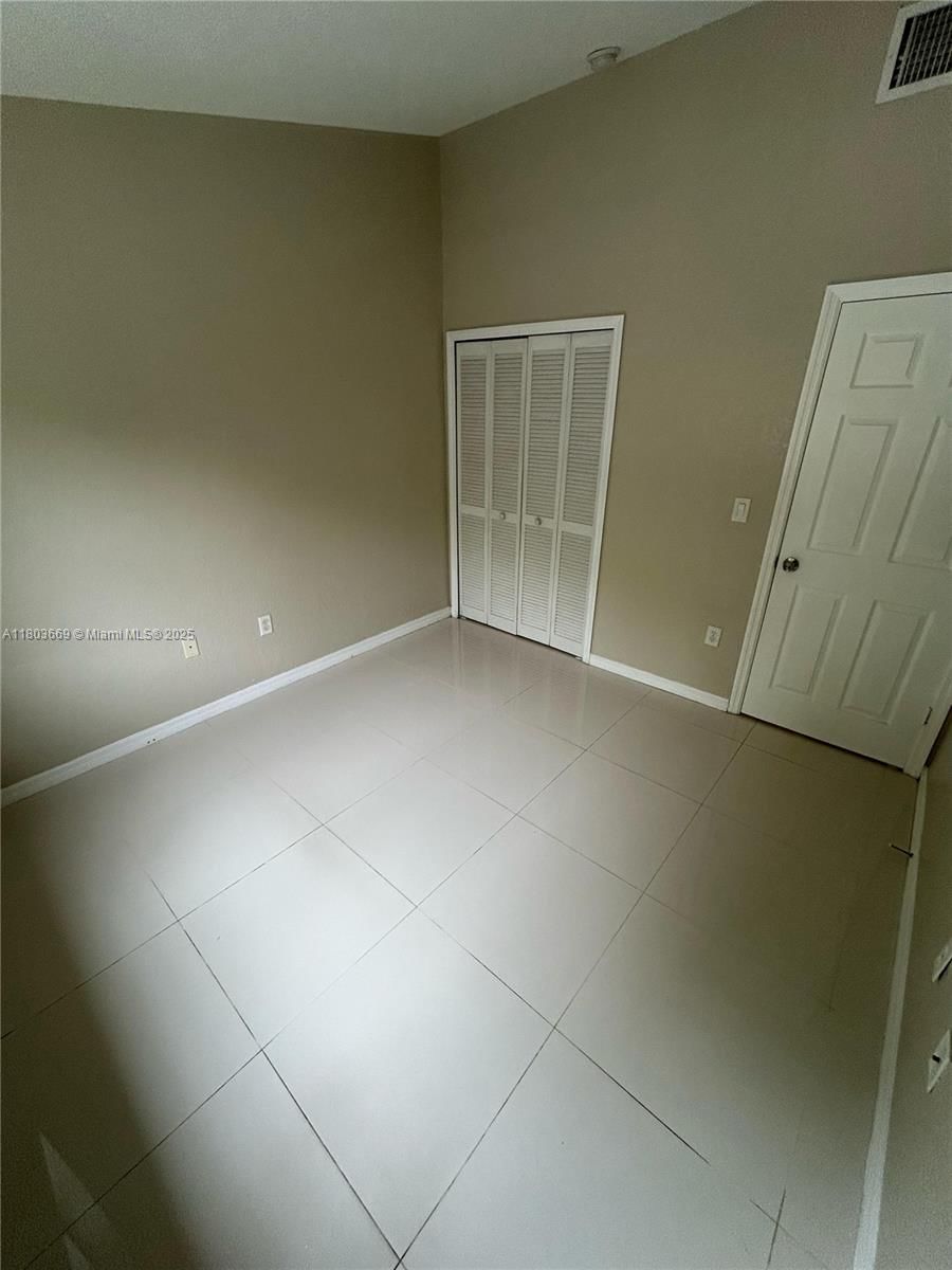 Real estate property located at 61 13th Ave #11, Miami-dade, Edgewater Condo, Homestead, FL