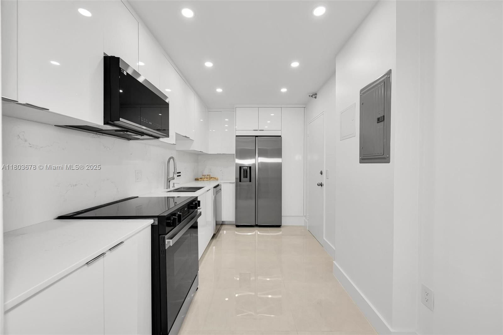 Real estate property located at 10185 Collins Ave #1502, Miami-dade, The Plaza Of Bal Harbour, Bal Harbour, FL