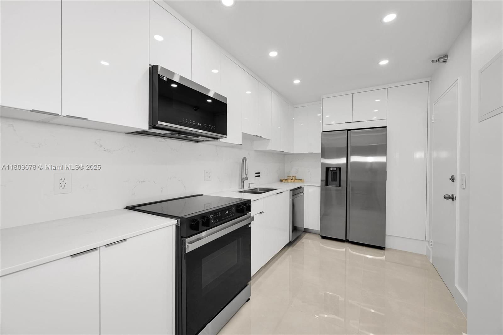 Real estate property located at 10185 Collins Ave #1502, Miami-dade, The Plaza Of Bal Harbour, Bal Harbour, FL