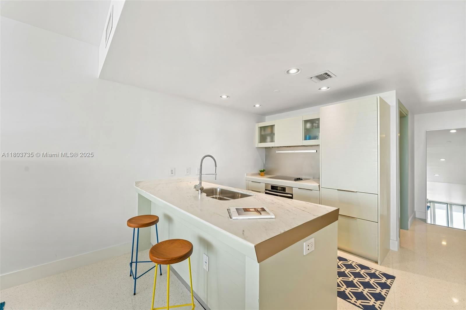 Real estate property located at 200 Biscayne Boulevard Way #4005, Miami-dade, Epic West Condo, Miami, FL