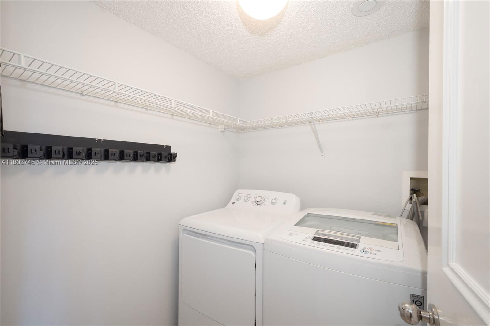 Real estate property located at 1000 Island Blvd #2707, Miami-dade, Williams Island, Aventura, FL