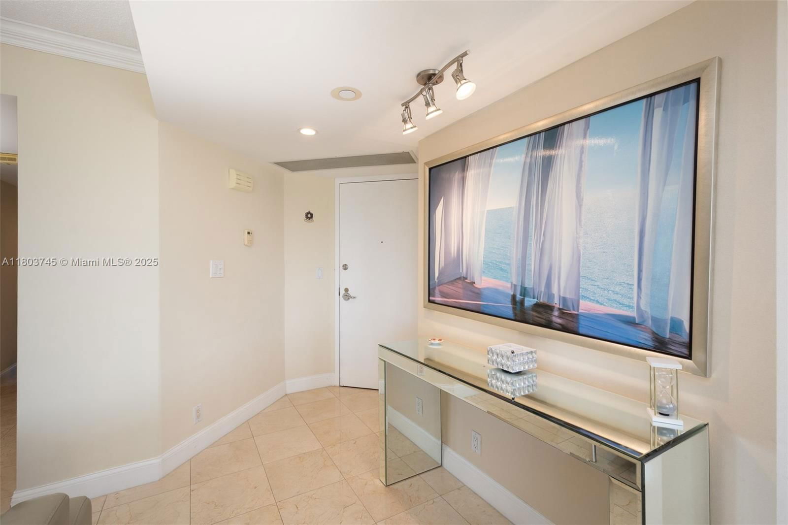 Real estate property located at 1000 Island Blvd #2707, Miami-dade, Williams Island, Aventura, FL
