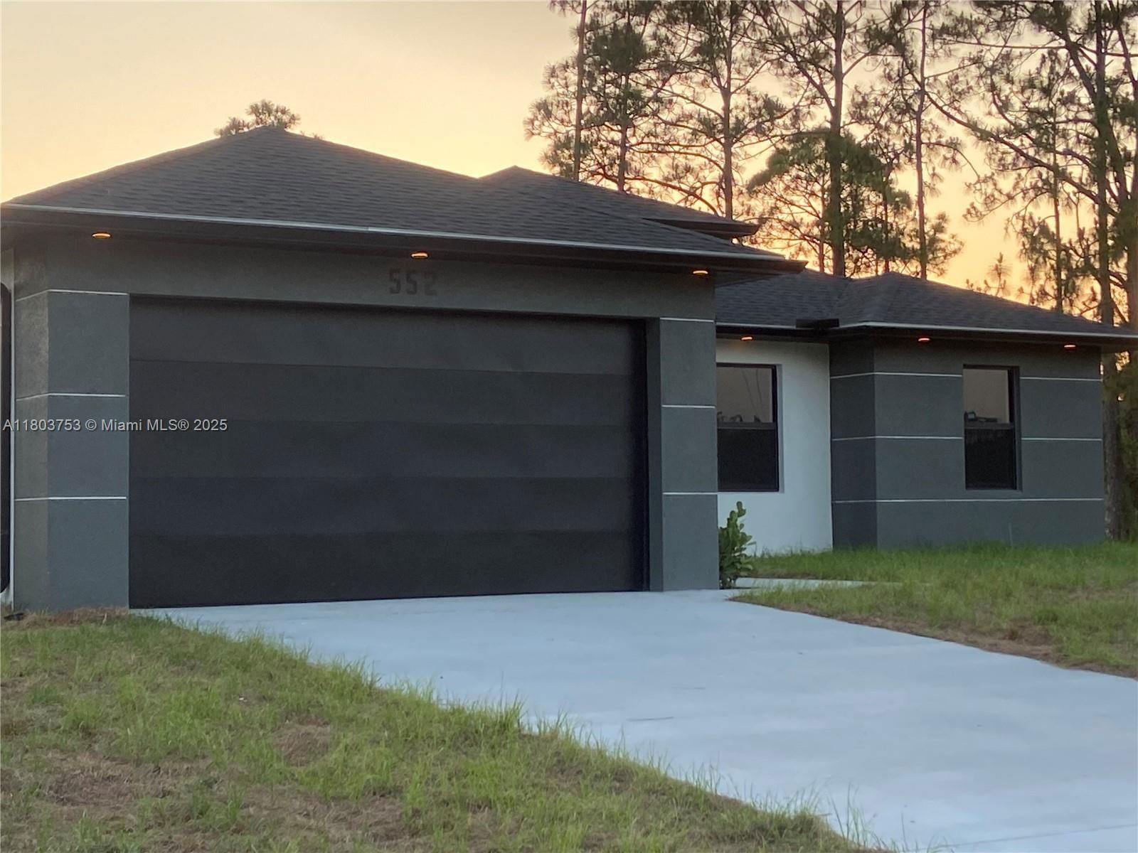 Real estate property located at 552 COTTONWOOD AVE S, Lee, Lehigh Acres Unit 5, Lehigh Acres, FL