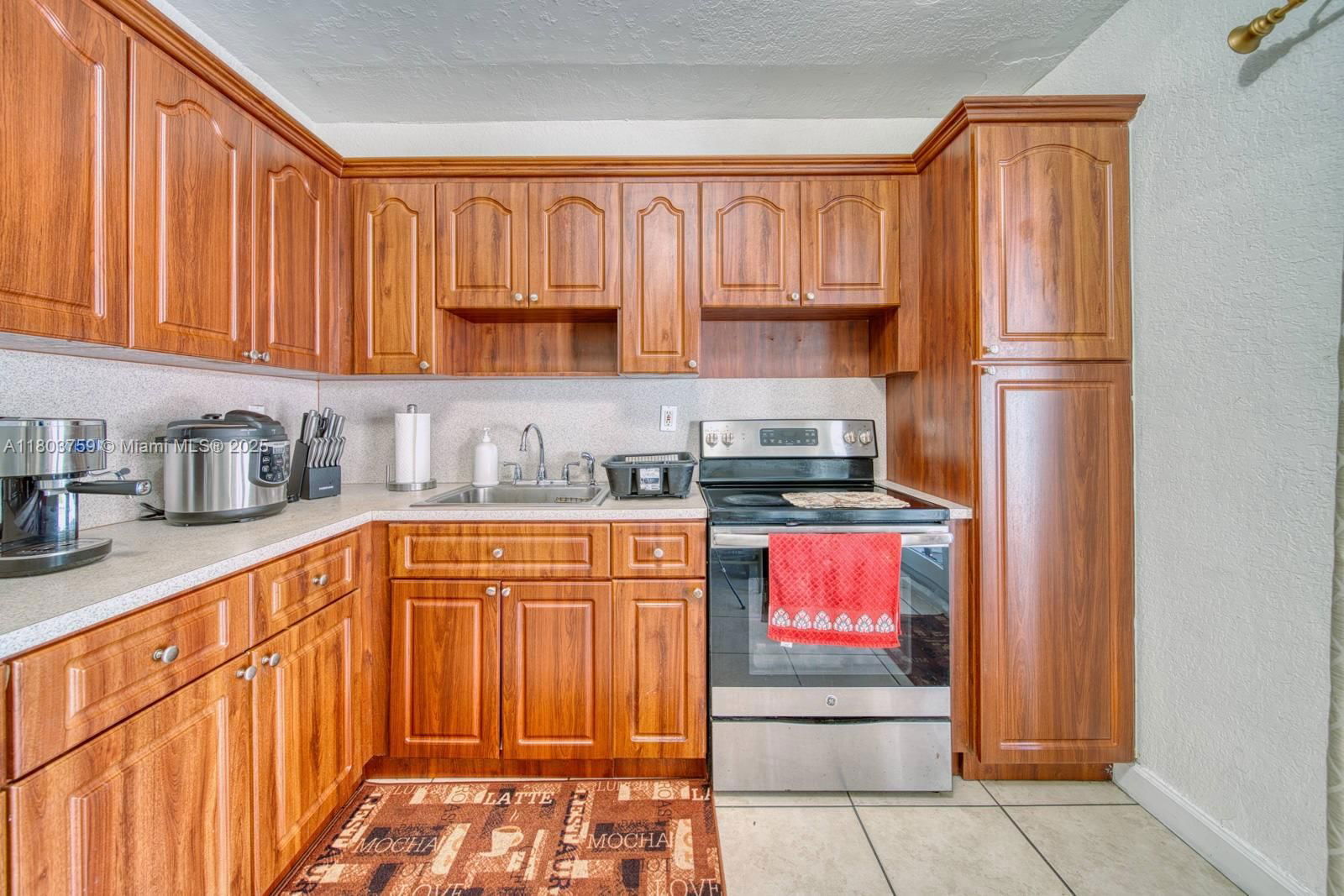 Real estate property located at 3440 87th Ter, Miami-dade, Broadmoor Manor, Miami, FL