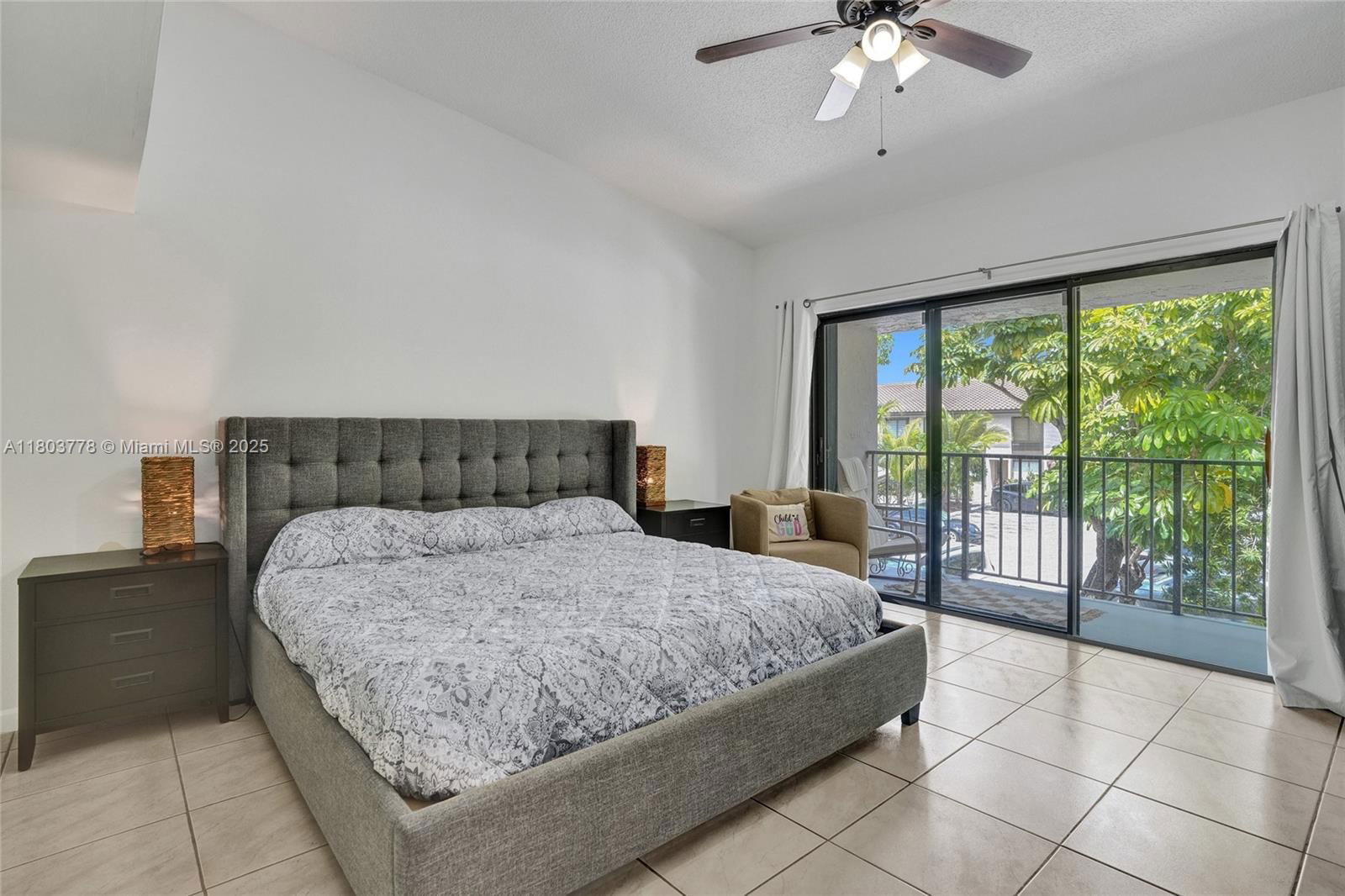 Real estate property located at 16465 26th Ave #18, Miami-dade, Lakeview Townhomes Condo, North Miami Beach, FL
