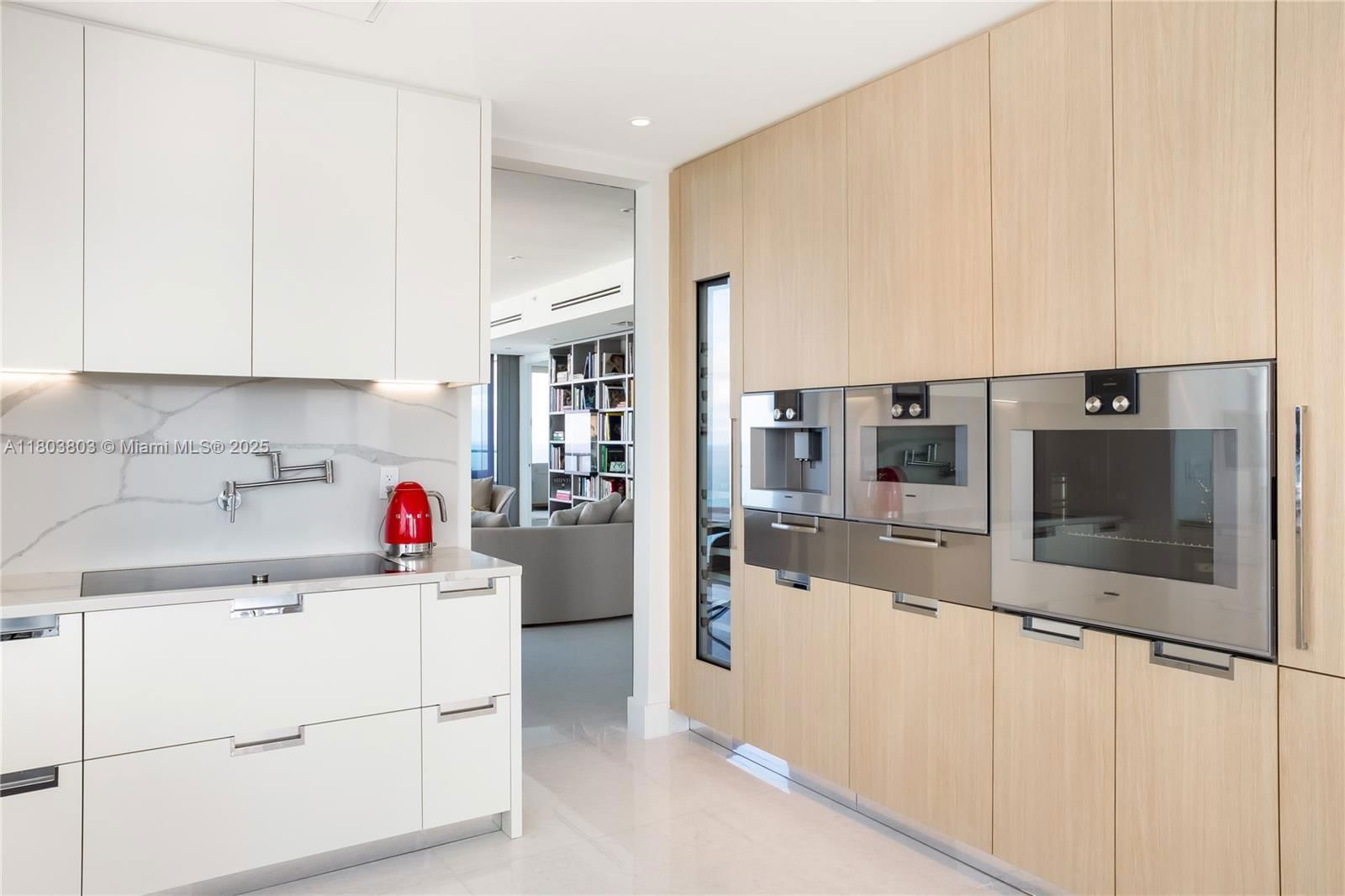 Real estate property located at 15701 Collins Ave #3201, Miami-dade, 15701 Collins Condo, Sunny Isles Beach, FL